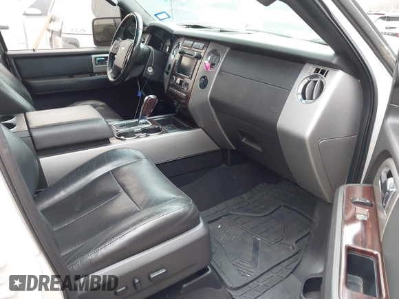 2010 Ford Expedition Limited z VIN 1FMJU1K55AEA48455, wystawiony jako IAAI lot #41426228 z przebiegiem 208 302 mil mil oraz . Historia ofert i sprzedaży dostępna na DreamBid. Obrazek 5.