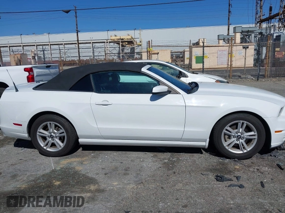 2014 Ford Mustang V6 with VIN 1ZVBP8EM9E5297226, listed as a IAAI auction lot 41627327 with 141,750 mi miles. Bid and sale history available at carsss.com. Image 13.