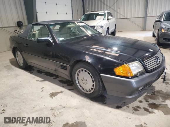 1992 Mercedes-Benz 500 z VIN WDBFA66E5NF040865, wystawiony jako Copart lot #57905205 z przebiegiem 95 158 mil mil oraz Tytuł czysty. Historia ofert i sprzedaży dostępna na DreamBid. Obrazek 4.