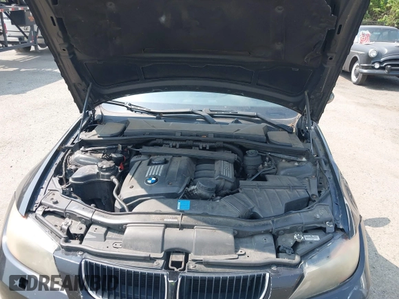 2008 BMW 3 Series 328xi with VIN WBAVC93528K040277, listed as a IAAI auction lot 42446998 with 155,596 mi miles and . Bid and sale history available at DreamBid. Image 10.