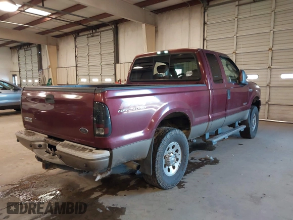 2005 Ford F-250 XL z VIN 1FTSX21P85EA05534, wystawiony jako IAAI lot #41276551 z przebiegiem 176 365 mil mil oraz . Historia ofert i sprzedaży dostępna na DreamBid. Obrazek 4.