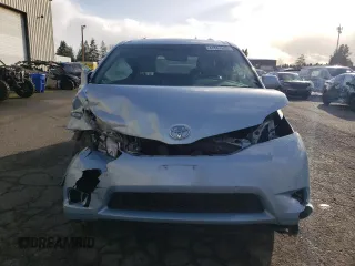 2016 Toyota Sienna Ltd with VIN 5TDDK3DC9GS130111, listed as a Copart auction lot 47661535 with 0 mi miles and Salvage Title. Bid and sale history available at carsss.com. Image 5.