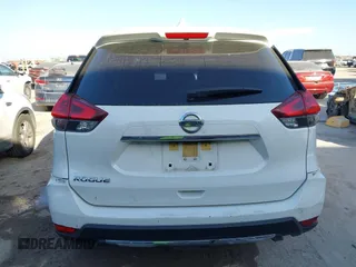 2020 Nissan Rogue SV with VIN JN8AT2MTXLW005594, listed as a IAAI auction lot 41783339 with 111,211 mi miles. Bid and sale history available at carsss.com. Image 16.