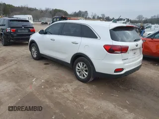2020 Kia Sorento LX with VIN 5XYPG4A39LG642824, listed as a IAAI auction lot 41358841 with 111,391 mi miles. Bid and sale history available at carsss.com. Image 3.