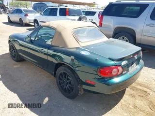 2001 Mazda MX-5 Miata with VIN JM1NB353410202216, listed as a IAAI auction lot 42126191 with Not Provided miles and . Bid and sale history available at DreamBid. Image 3.