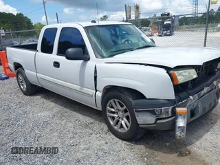 2005 Chevrolet Silverado 1500 LS with VIN 2GCEC19T251342562, listed as a IAAI auction lot 42424177 with 179,962 mi miles and . Bid and sale history available at DreamBid. Image 1.
