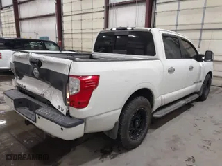 2018 Nissan Titan SV with VIN 1N6AA1E63JN539220, listed as a IAAI auction lot 41487109 with 122,144 mi miles. Bid and sale history available at carsss.com. Image 4.