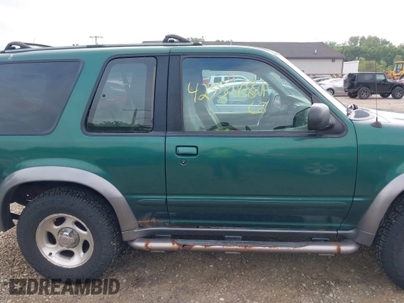 1999 Ford Explorer Sport z VIN 1FMYU24X0XUC46121, wystawiony jako IAAI lot #42351681 z przebiegiem 204 345 mil mil oraz . Historia ofert i sprzedaży dostępna na DreamBid. Obrazek 13.