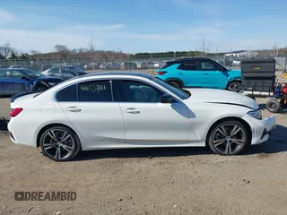 2021 BMW 3 Series 330i with VIN 3MW5R1J08M8B89327, listed as a IAAI auction lot 41655721 with 22,064 mi miles. Bid and sale history available at carsss.com. Image 13.