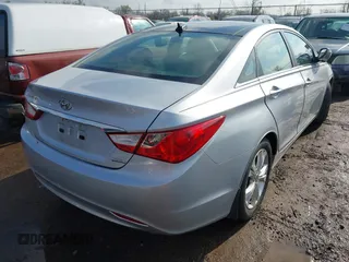2012 Hyundai Sonata Limited z VIN 5NPEC4AC8CH358905, wystawiony jako IAAI lot #42010822 z przebiegiem 153 573 mil mil oraz . Historia ofert i sprzedaży dostępna na DreamBid. Obrazek 4.