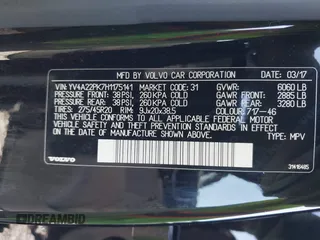 2017 Volvo XC90 Momentum с VIN YV4A22PK7H1175141, выставлен на аукционе IAAI как лот 42326312 с пробегом 79 261 миль миль и . История ставок и продаж доступна на DreamBid. Изображение 9.