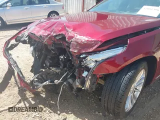 2017 Cadillac CT6 Luxury RWD z VIN 1G6KC5RX6HU184266, wystawiony jako IAAI lot #42081396 z przebiegiem 62 398 mil mil oraz . Historia ofert i sprzedaży dostępna na DreamBid. Obrazek 18.