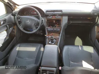 2002 Mercedes-Benz C 230/260/280/320 z VIN WDBRF61J32F222367, wystawiony jako Copart lot #59772325 z przebiegiem Nie podano mil oraz Szkoda całkowita • Salvage title. Historia ofert i sprzedaży dostępna na DreamBid. Obrazek 8.
