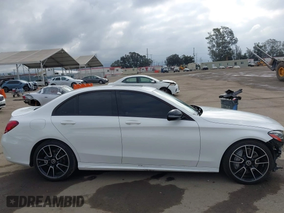 2019 Mercedes-Benz C 300 z VIN 55SWF8DB6KU315584, wystawiony jako IAAI lot #42114660 z przebiegiem 60 770 mil mil oraz . Historia ofert i sprzedaży dostępna na DreamBid. Obrazek 14.