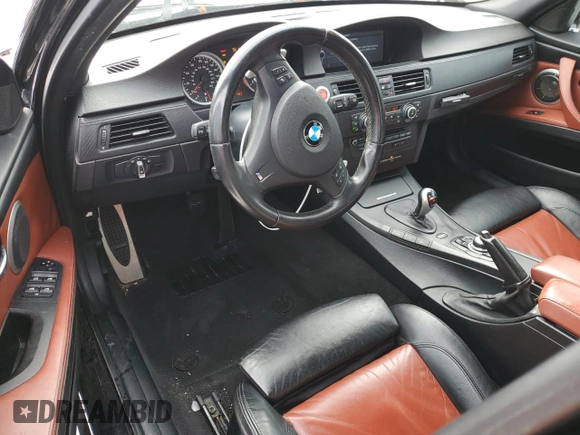 2011 BMW M3 z VIN WBSPM9C52BE698706, wystawiony jako Copart lot #44998075 z przebiegiem 125 818 mil mil oraz Szkoda całkowita • Salvage title. Historia ofert i sprzedaży dostępna na DreamBid. Obrazek 8.