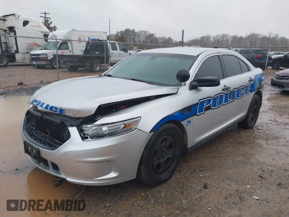 2015 Ford Police Interceptor с VIN 1FAHP2MK8FG190240, выставлен на аукционе IAAI как лот 41570580 с пробегом 131 158 миль миль и . История ставок и продаж доступна на DreamBid. Изображение 17.
