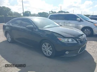 2014 Lexus ES 330 with VIN JTHBK1GG2E2147720, listed as a IAAI auction lot 41543952 with 110,580 mi miles and . Bid and sale history available at carsss.com. Image 1.