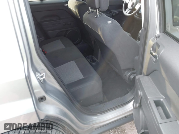 2017 Jeep Patriot Sport with VIN 1C4NJPBA4HD118509, listed as a IAAI auction lot 41610448 with 98,970 mi miles. Bid and sale history available at carsss.com. Image 8.