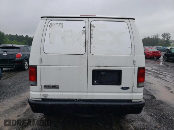 2007 Ford Econoline Cargo Commercial z VIN 1FTNE24WX7DB07027, wystawiony jako Copart lot #57235925 z przebiegiem 129 955 mil mil oraz Czysty tytuł • Clean title. Historia ofert i sprzedaży dostępna na DreamBid. Obrazek 6.