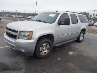2010 Chevrolet Suburban Commercial with VIN 1GNUKHE30AR186320, listed as a IAAI auction lot 41544991 with 216,037 mi miles. Bid and sale history available at carsss.com. Image 2.