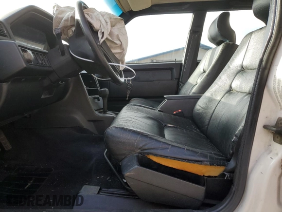 1992 Volvo 900 GLS с VIN YV1JS8832N3087380, выставлен на аукционе Copart как лот 85488914 с пробегом 307 015 миль миль и Списание • Salvage title. История ставок и продаж доступна на DreamBid. Изображение 7.