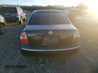 2003 Volkswagen Passat z VIN WVWPH63B53P393111, wystawiony jako Copart lot #44540375 z przebiegiem 188 772 mil mil oraz Czysty tytuł • Clean title. Historia ofert i sprzedaży dostępna na DreamBid. Obrazek 6.