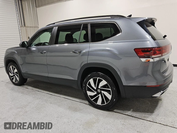 2024 Volkswagen Atlas SE z VIN 1V2WR2CA3RC537200, wystawiony jako Copart lot #55703845 z przebiegiem 38 969 mil mil oraz Czysty tytuł • Clean title. Historia ofert i sprzedaży dostępna na DreamBid. Obrazek 2.