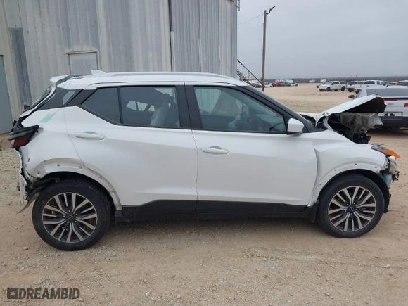 2022 Nissan Kicks SV with VIN 3N1CP5CV4NL513312, listed as a IAAI auction lot 41338236 with NaN miles. Bid and sale history available at carsss.com. Image 14.