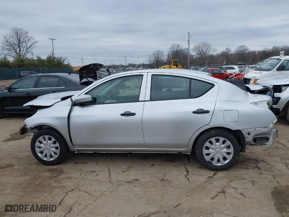 2017 Nissan Versa Sedan SV with VIN 3N1CN7APXHL891130, listed as a IAAI auction lot 41686172 with 119,128 mi miles. Bid and sale history available at carsss.com. Image 15.