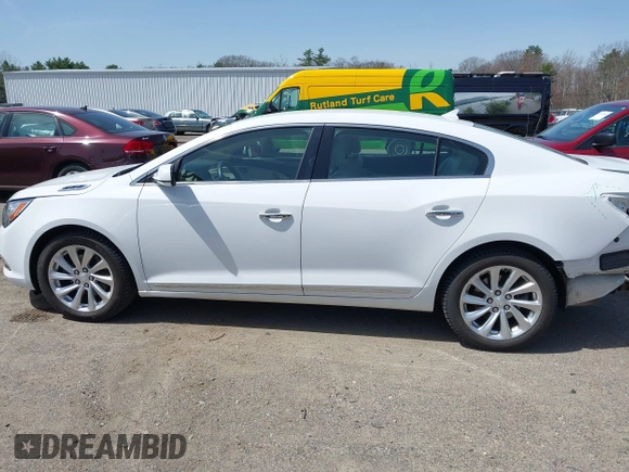 2014 Buick LaCrosse Leather with VIN 1G4GB5G30EF306539, listed as a IAAI auction lot 42133530 with 88,406 mi miles. Bid and sale history available at carsss.com. Image 15.