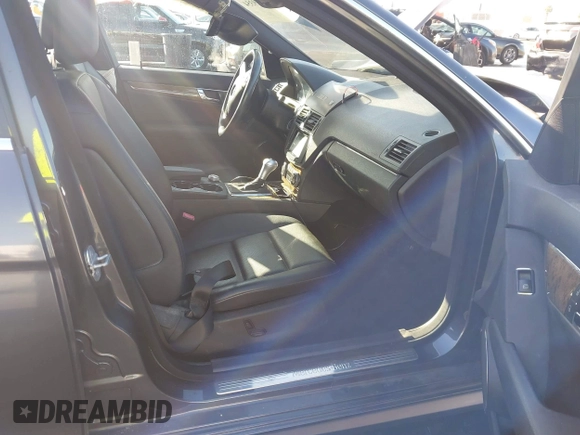 2009 Mercedes-Benz C-Class 3.5L Sport with VIN WDDGF56X39F210185, listed as a IAAI auction lot 41359354 with 1 mi miles. Bid and sale history available at carsss.com. Image 5.