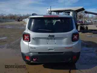 2018 Jeep Renegade Trailhawk with VIN ZACCJBCB6JPH69309, listed as a IAAI auction lot 41648170 with 52,254 mi miles. Bid and sale history available at carsss.com. Image 16.