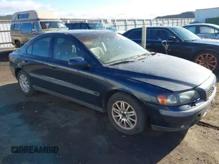 2003 Volvo S60 2.4L with VIN YV1RS61T132287557, listed as a IAAI auction lot 41967538 with 157,750 mi miles. Bid and sale history available at carsss.com. Image 1.