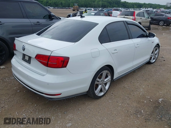 2017 Volkswagen Jetta GLI z VIN 3VW4T7AJ8HM349440, wystawiony jako IAAI lot #42491919 z przebiegiem 141 764 mil mil oraz . Historia ofert i sprzedaży dostępna na DreamBid. Obrazek 4.