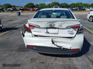 2016 Hyundai Sonata Hybrid Limited with VIN KMHE34L13GA018114, listed as a IAAI auction lot 41500062 with 43,207 mi miles. Bid and sale history available at carsss.com. Image 6.
