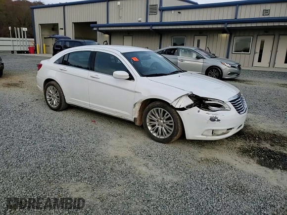 2012 Chrysler 200 LX with VIN 1C3CCBAB1CN117579, listed as a Copart auction lot 81305264 with 224,598 mi miles and Salvage Title. Bid and sale history available at DreamBid. Image 10.