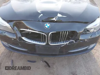2013 BMW 5 Series 528i xDrive with VIN WBAXH5C58DD107515, listed as a IAAI auction lot 41673214 with 115,726 mi miles. Bid and sale history available at carsss.com. Image 6.