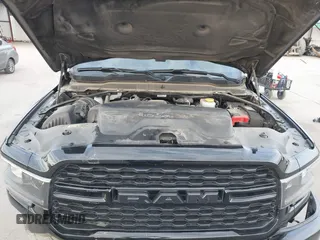 2022 Ram 2500 Big Horn z VIN 3C6UR5DL8NG125542, wystawiony jako IAAI lot #41881676 z przebiegiem 55 332 mil mil oraz . Historia ofert i sprzedaży dostępna na DreamBid. Obrazek 10.