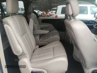 2013 Chrysler Town & Country Touring with VIN 2C4RC1BG7DR526894, listed as a IAAI auction lot 41365168 with 166,003 mi miles. Bid and sale history available at carsss.com. Image 8.