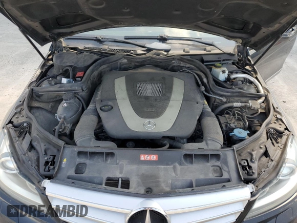2012 Mercedes-Benz C 300 Sport z VIN WDDGF8BB4CA701042, wystawiony jako Copart lot #56506425 z przebiegiem 153 822 mil mil oraz Szkoda całkowita • Salvage title. Historia ofert i sprzedaży dostępna na DreamBid. Obrazek 11.