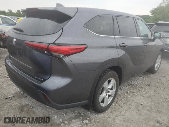 2020 Toyota Highlander LE with VIN 5TDBZRBH5LS517771, listed as a Copart auction lot 59154795 with 146,567 mi miles and Salvage title. Bid and sale history available at DreamBid. Image 3.