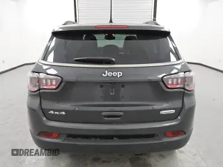 2024 Jeep Compass Latitude z VIN 3C4NJDBN5RT173984, wystawiony jako Copart lot #54627585 z przebiegiem 19 427 mil mil oraz Czysty tytuł • Clean title. Historia ofert i sprzedaży dostępna na DreamBid. Obrazek 6.
