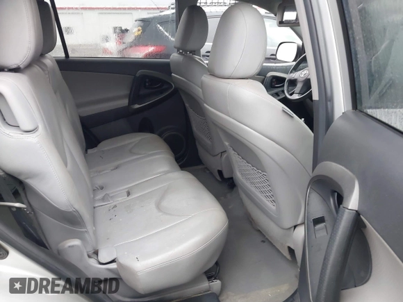 2011 Toyota RAV4 Ltd with VIN 2T3DF4DV3BW155895, listed as a IAAI auction lot 41569143 with 111,279 mi miles. Bid and sale history available at carsss.com. Image 8.