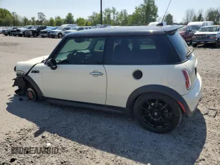 2006 MINI Hardtop S z VIN WMWRE33576TN27734, wystawiony jako Copart lot #54186405 z przebiegiem 149 045 mil mil oraz Szkoda całkowita • Salvage title. Historia ofert i sprzedaży dostępna na DreamBid. Obrazek 2.