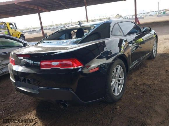 2015 Chevrolet Camaro LS with VIN 2G1FB1E37F9105011, listed as a IAAI auction lot 41593722 with 132362 miles. Bid and sale history available at carsss.com. Image 4.