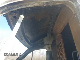 2016 Ford Transit Cargo z VIN 1FTYR2CG4GKB43643, wystawiony jako IAAI lot #41801467 z przebiegiem Nie podano mil oraz . Historia ofert i sprzedaży dostępna na DreamBid. Obrazek 14.