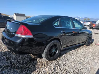 2013 Chevrolet Impala Police z VIN 2G1WD5E3XD1162414, wystawiony jako Copart lot #53910565 z przebiegiem 146 081 mil mil oraz Szkoda całkowita • Salvage title. Historia ofert i sprzedaży dostępna na DreamBid. Obrazek 3.