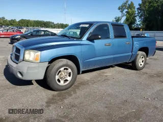 2005 Dodge Dakota ST with VIN 1D7HE28KX5S204098, listed as a Copart auction lot 69924624 with 326,213 mi miles and Salvage Title. Bid and sale history available at carsss.com. Image 1.