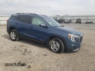 2024 GMC Terrain SLE z VIN 3GKALMEGXRL116982, wystawiony jako Copart lot #53143045 z przebiegiem 6779 mil mil oraz Szkody całkowita. Historia ofert i sprzedaży dostępna na DreamBid. Obrazek 4.