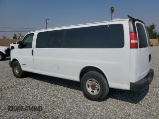 2003 GMC Savana with VIN 1GJHG39U531187216, listed as a Copart auction lot 73538724 with 118,944 mi miles and Clean Title. Bid and sale history available at carsss.com. Image 2.